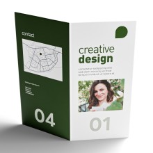 Folletos plegados en formato vertical con lacado UV, DL