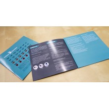 Folletos plegados, A4-cuadrado