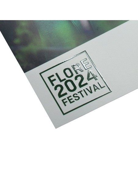 Flyers con lacado parcial en relieve, Maxi