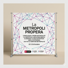 Imprimir Photo Call 2x2 mts. con estructura de aluminio y bolsa de transporte