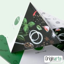 Pirámide de mesa de 4 caras pequeña personalizada 2