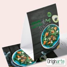 Expositor de mostrador A5 personalizado con pie 2