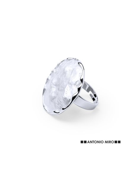 Anillo ajustable Zook de Antonio Miró en metal con resina