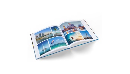 Libros de tapa dura con interior en cuatro colores