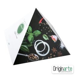 Pirámides de mesa de cartón personalizadas